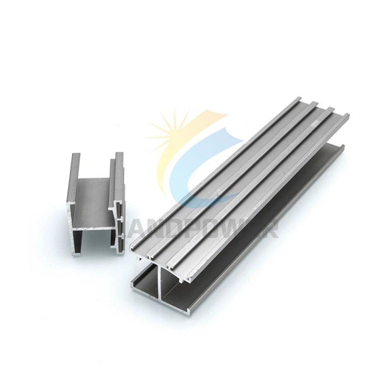 Zonnepaneel montage aluminium rail