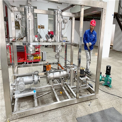 Hulpapparatuurframe voor waterstofproductie uit elektrolytisch watergasvloeistofbehandelingssysteem