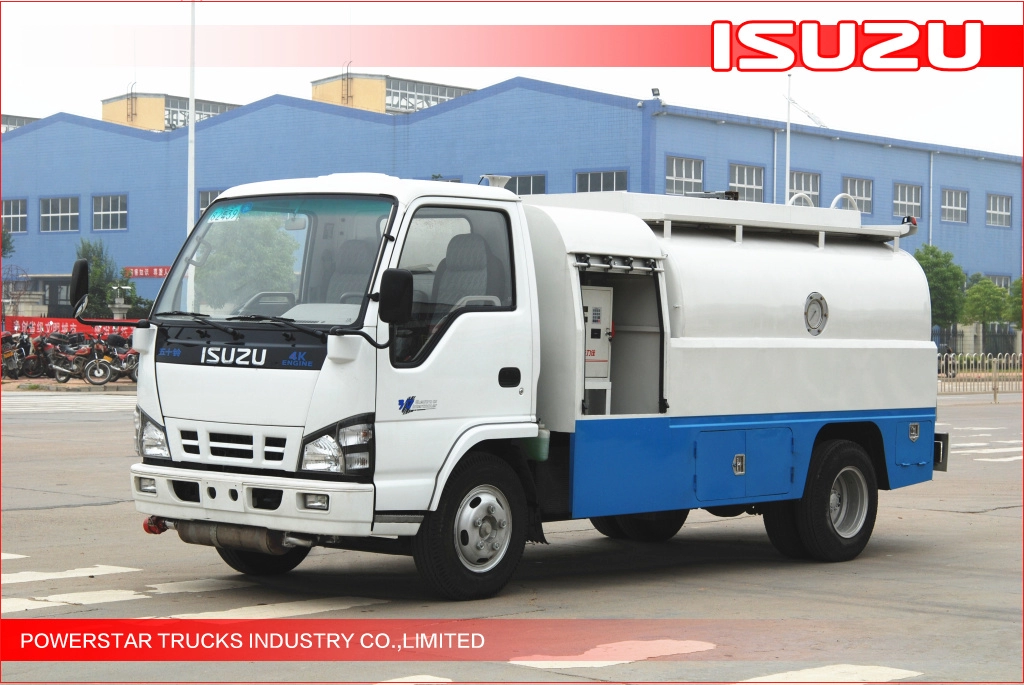 4000L Isuzu Fiscal tankt tankwagen bij voor levering van benzine/lichte diesel