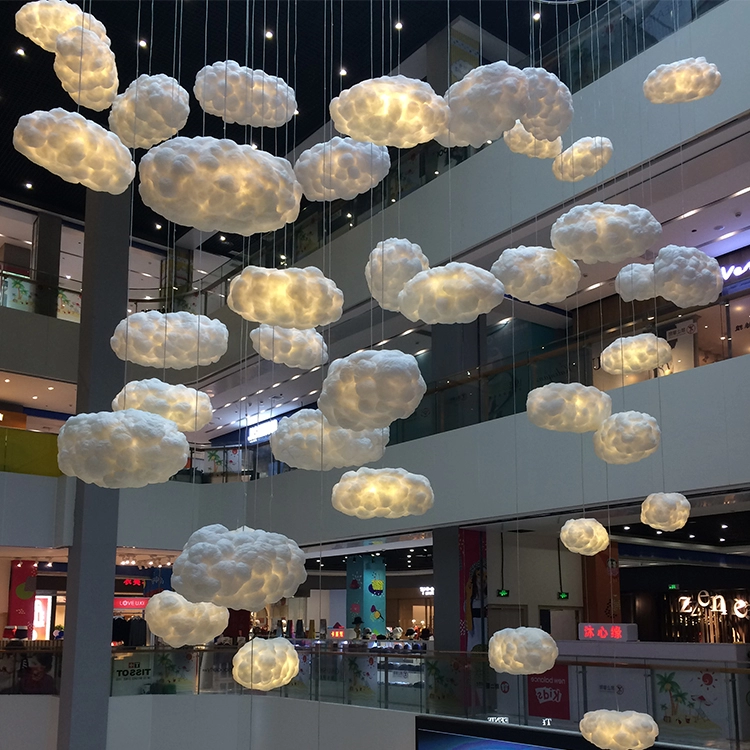 Hangende zachte wolkdecoratie voor winkelcentrum