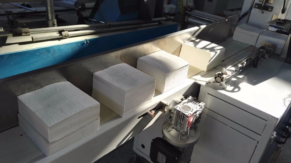 Semi-automatische papieren servet tissue verpakkingsmachine/gezichtsdoekjes verpakkingsmachine