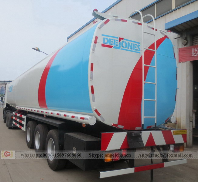 Oil tanker trailer