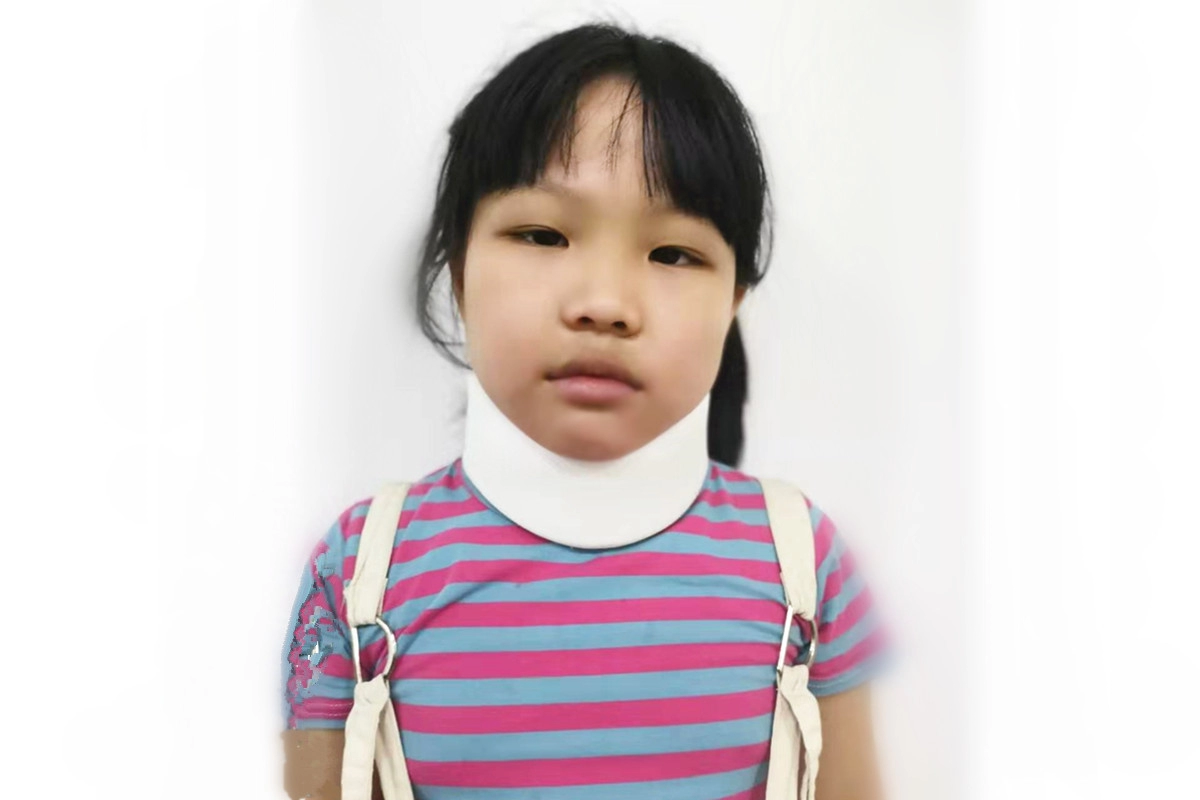 Pediatrische zachte nekbrace Orthopedische halskraag voor jeugdkinderen met comfortabel schuim