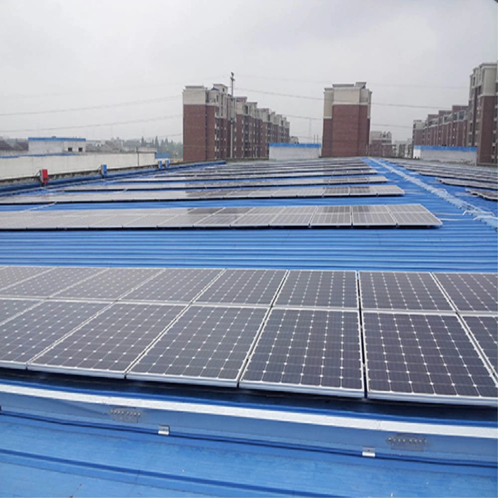 eenvoudige installatie montage van metalen dakconstructie op zonne-energie