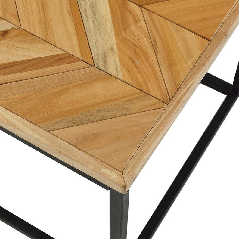Grote houten salontafel met metalen poten