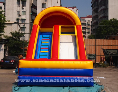 25x13 commerciële klassieke opblaasbare regenboogglijbaan voor kinderen voor binnenfeesten