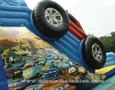 21 'hoge opblaasbare autoglijbaan voor kinderen met groot wiel met volledige bedrukking voor entertainment in de achtertuin