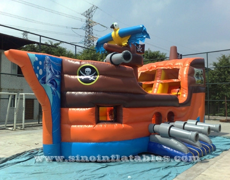 Commercieel kinderfeestje opblaasbaar piratenschip met glijbaan EN basketbalring aan de binnenkant gemaakt van het beste materiaal!