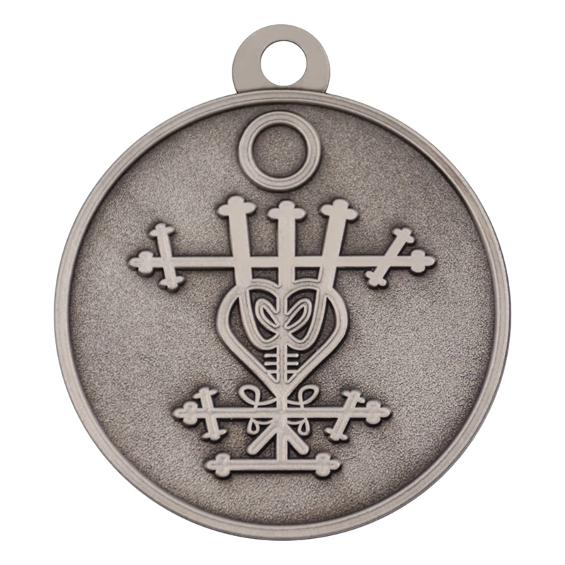 Leverancier op maat zandstraal oude zilveren religieuze medailles